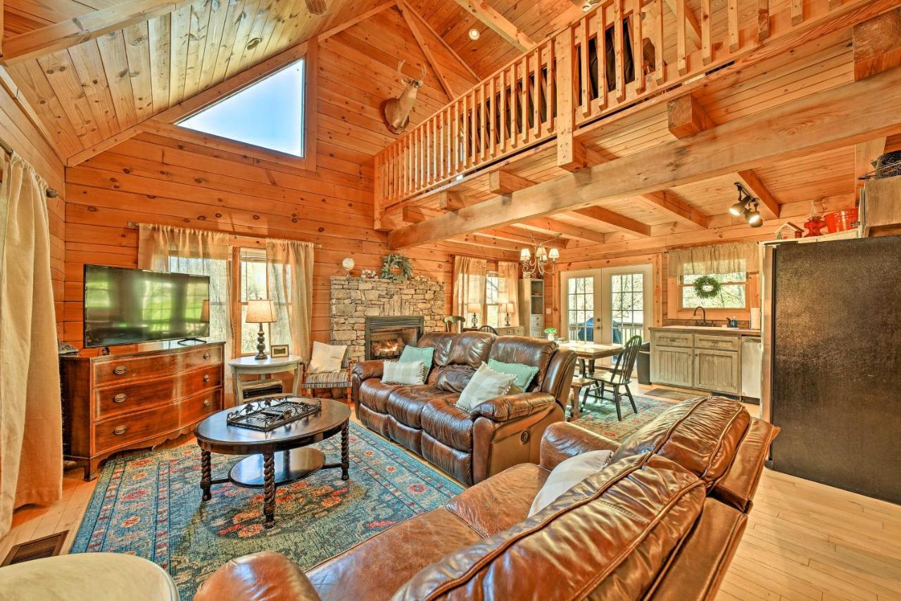 Creekside Bryson City Cabin With Private Hot Tub Luaran gambar
