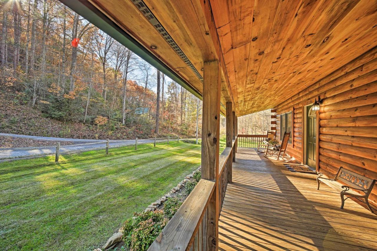 Creekside Bryson City Cabin With Private Hot Tub Luaran gambar