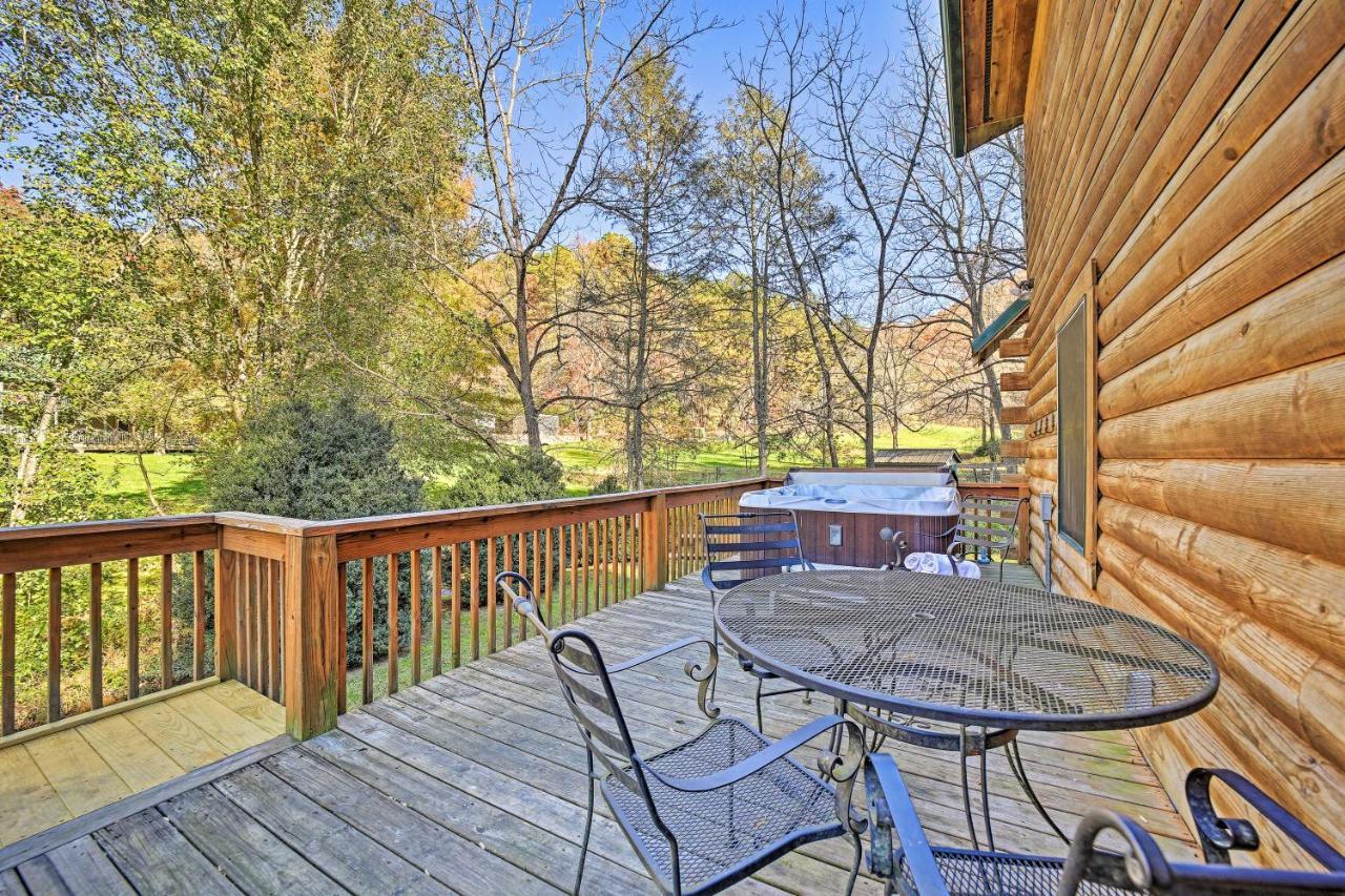 Creekside Bryson City Cabin With Private Hot Tub Luaran gambar