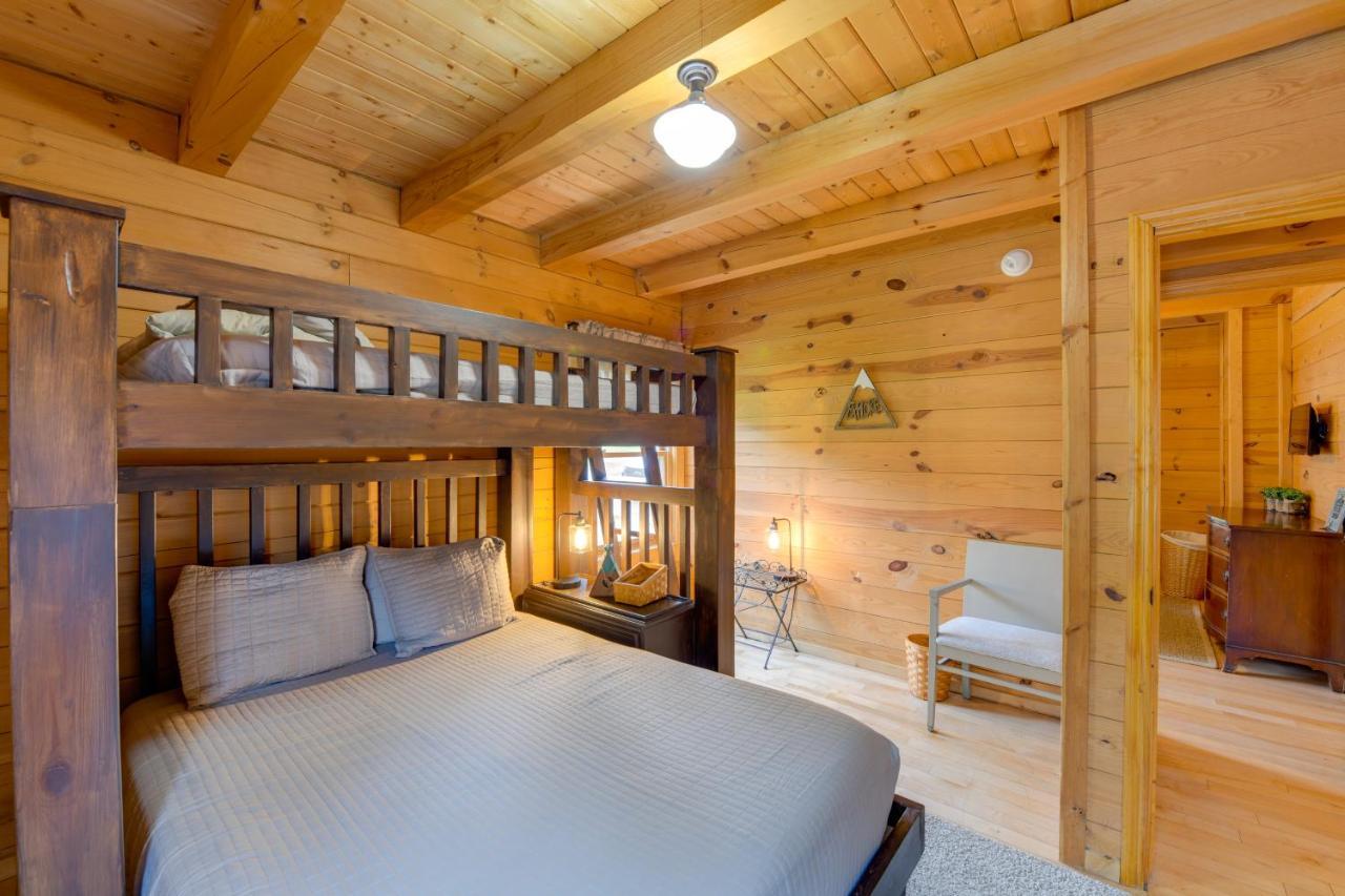 Creekside Bryson City Cabin With Private Hot Tub Luaran gambar