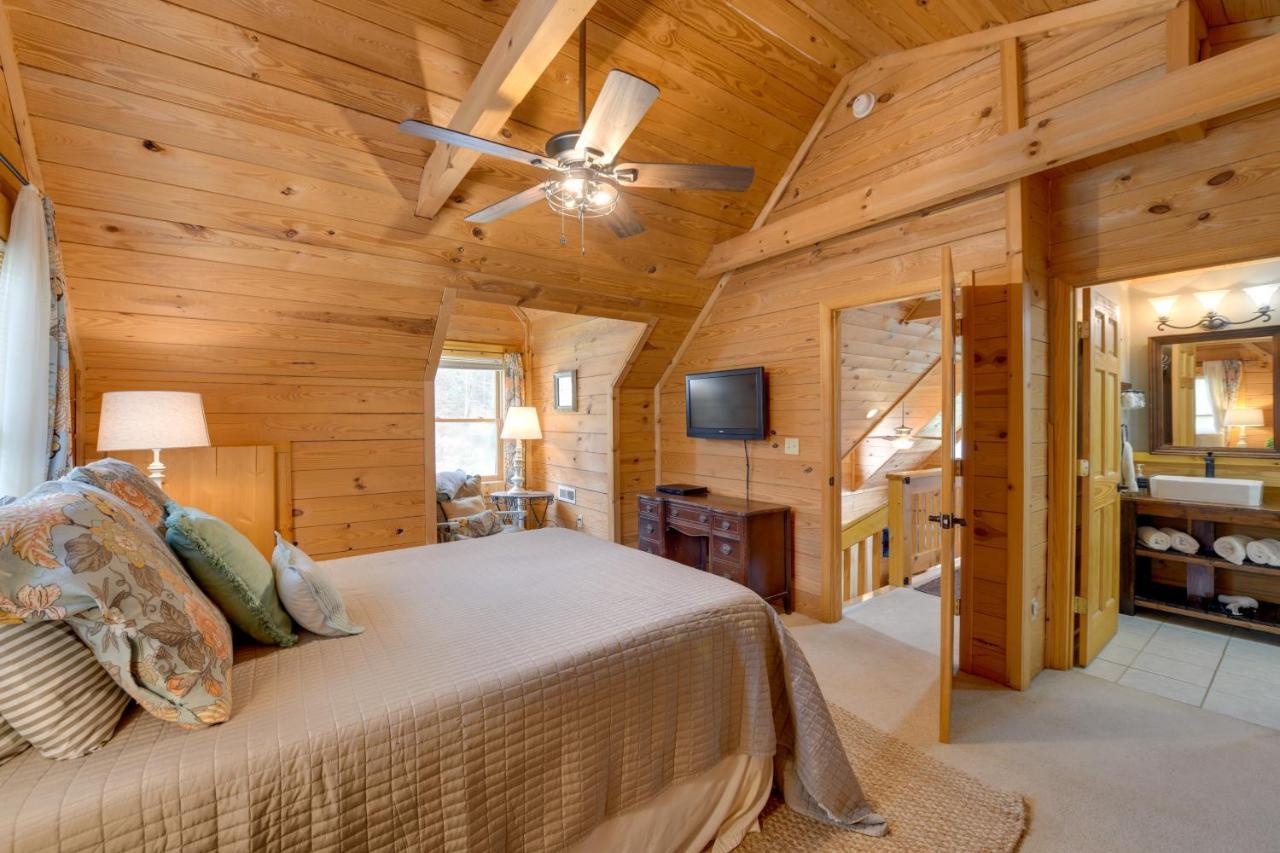Creekside Bryson City Cabin With Private Hot Tub Luaran gambar